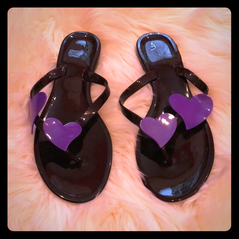Never Worn Sandal!! Cute 💜 Accent!